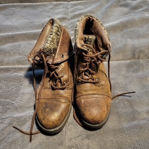 Women's brown boots size 7